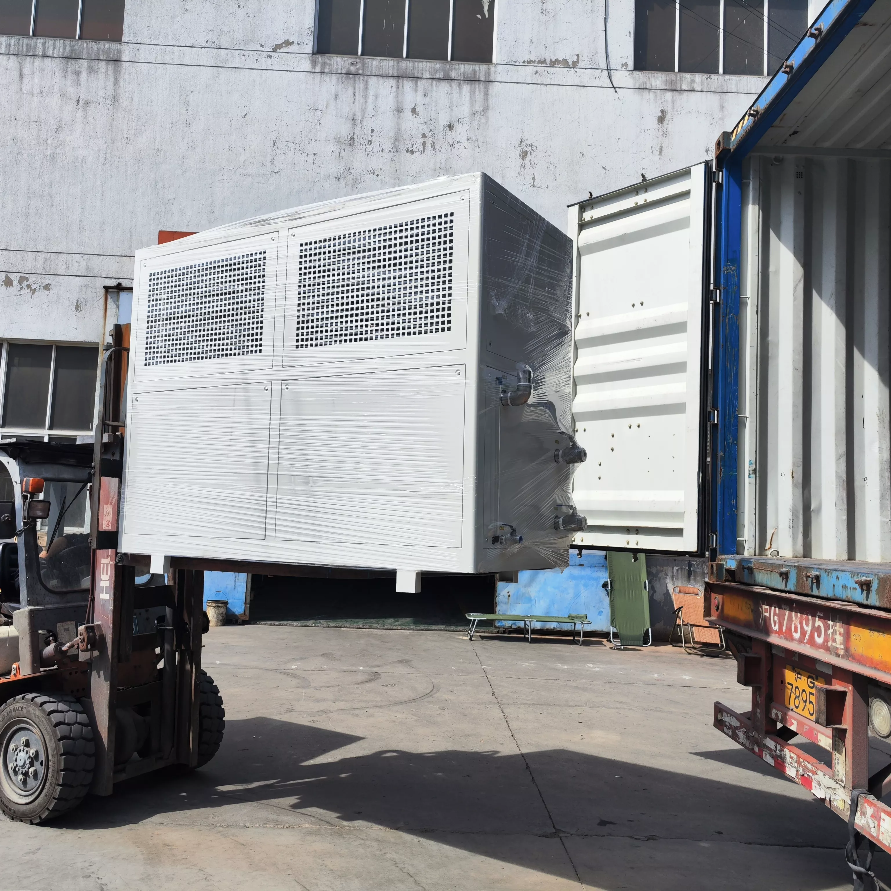 জি-প্যাকার দক্ষিণ আফ্রিকায় একটি 40HQ বেভারেজ প্রসেসিং সিস্টেম সরবরাহ করে 