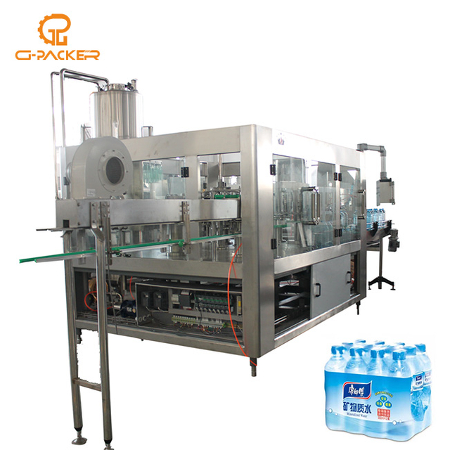 Automaatne pudelivee t&auml;itmisliin Minerli veetootmise tootja PET-pudeli pakkimismasin 