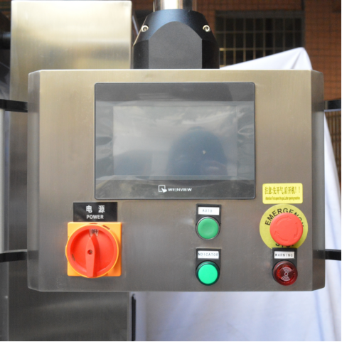 အလိုအလျောက် linear Juice sauces ဖြည့်စက် 800-1600 BPH 